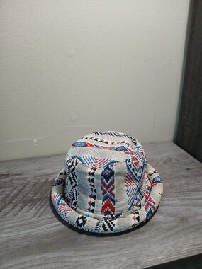 Vintage 90s Hip Hop bucket hat. Xtra large  with native american design
